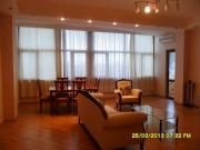 İcarəyə verilir 3 otaqlı 135 m2 yeni tikili 20-ci sahə