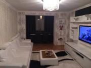 Satılır 3 otaqlı 70 m2 köhnə tikili Elmlər Akademiyası m.
