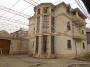 Satılır 8 otaqlı 450 m2 həyət evi Bakıxanov