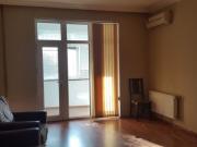 İcarəyə verilir 3 otaqlı 80 m2 obyekt 28 May m.