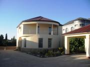 İcarəyə verilir 5 otaqlı 350 m2 həyət evi Mərdəkan