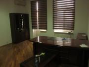 İcarəyə verilir 4 otaqlı 150 m2 obyekt İnşaatçılar m.