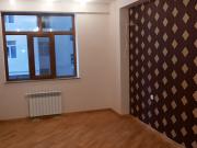 Satılır 2 otaqlı 83 m2 yeni tikili İnşaatçılar m.