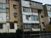 Satılır 3 otaqlı 80 m2 köhnə tikili Elmlər Akademiyası m.