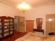 Satılır 4 otaqlı 137 m2 köhnə tikili Elmlər Akademiyası m.