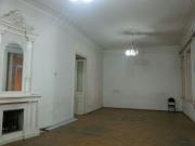 Satılır 5 otaqlı 220 m2 köhnə tikili Badamdar