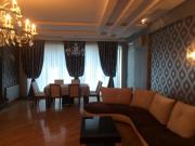 İcarəyə verilir 3 otaqlı 214 m2 yeni tikili Badamdar