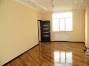 Satılır 3 otaqlı 92 m2 yeni tikili İnşaatçılar m.