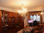 Satılır 3 otaqlı 140 m2 köhnə tikili Elmlər Akademiyası m.