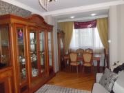 Satılır 2 otaqlı 60 m2 köhnə tikili Elmlər Akademiyası m.