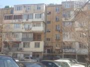 Satılır 2 otaqlı 53 m2 köhnə tikili Elmlər Akademiyası m.