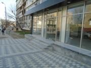 İcarəyə verilir 2 otaqlı 200 m2 obyekt İnşaatçılar m.