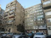 Satılır 2 otaqlı 65 m2 köhnə tikili Elmlər Akademiyası m.