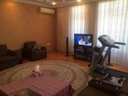 İcarəyə verilir 3 otaqlı 150 m2 yeni tikili İnşaatçılar m.