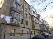 Satılır 2 otaqlı 60 m2 köhnə tikili Elmlər Akademiyası m.