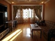 Satılır 2 otaqlı 76 m2 yeni tikili İnşaatçılar m.