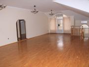 İcarəyə verilir 8 otaqlı 0 m2 həyət evi Gənclik m.