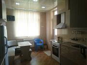 İcarəyə verilir 3 otaqlı 138 m2 yeni tikili İnşaatçılar m.