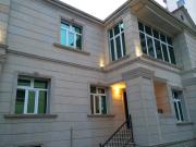 Satılır 5 otaqlı 236 m2 bağ evi İnşaatçılar m.