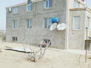 Satılır 6 otaqlı 1200 m2 həyət evi Saray