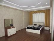 Satılır 2 otaqlı 82 m2 yeni tikili İnşaatçılar m.