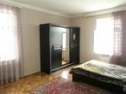 Satılır 3 otaqlı 80 m2 köhnə tikili Elmlər Akademiyası m.