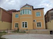 İcarəyə verilir 7 otaqlı 300 m2 həyət evi Badamdar