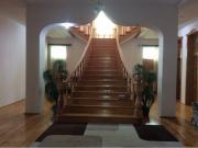 Satılır 10 otaqlı 650 m2 həyət evi Xəzər r.