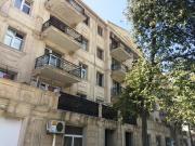Satılır 2 otaqlı 47 m2 köhnə tikili Bakıxanov