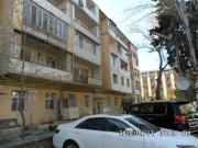 Satılır 4 otaqlı 100 m2 köhnə tikili Elmlər Akademiyası m.