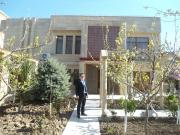 Satılır 8 otaqlı 600 m2 həyət evi Novxanı