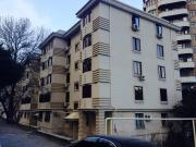 Satılır 4 otaqlı 70 m2 köhnə tikili Elmlər Akademiyası m.
