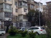 Satılır 1 otaqlı 64 m2 köhnə tikili İnşaatçılar m.