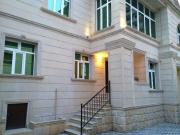 Satılır 5 otaqlı 237 m2 həyət evi İnşaatçılar m.