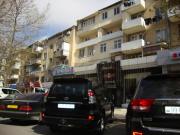 Satılır 3 otaqlı 75 m2 köhnə tikili Elmlər Akademiyası m.