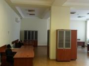 İcarəyə verilir 7 otaqlı 550 m2 obyekt Gənclik m.