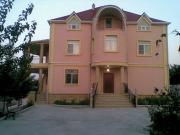 Satılır 10 otaqlı 24 m2 həyət evi Novxanı