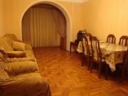 Satılır 3 otaqlı 90 m2 köhnə tikili Elmlər Akademiyası m.