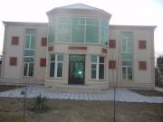 Satılır 7 otaqlı 430 m2 həyət evi Novxanı