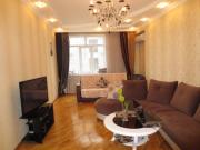 Satılır 2 otaqlı 90 m2 yeni tikili İnşaatçılar m.