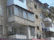 Satılır 3 otaqlı 75 m2 köhnə tikili Elmlər Akademiyası m.
