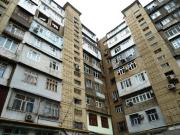 Satılır 2 otaqlı 55 m2 köhnə tikili İnşaatçılar m.