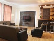 İcarəyə verilir 5 otaqlı 110 m2 köhnə tikili Sahil m.