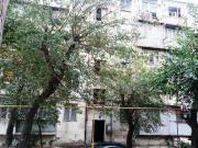 Satılır 2 otaqlı 50 m2 köhnə tikili 1 mkr