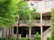 İcarəyə verilir 8 otaqlı 450 m2 həyət evi Nərimanov r.