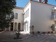 İcarəyə verilir 5 otaqlı 250 m2 həyət evi Gənclik m.