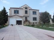 İcarəyə verilir 10 otaqlı 400 m2 həyət evi Badamdar