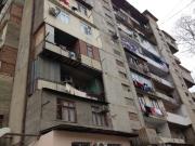 Satılır 1 otaqlı 35 m2 köhnə tikili İnşaatçılar m.