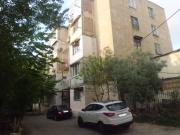 Satılır 2 otaqlı 45 m2 köhnə tikili Elmlər Akademiyası m.