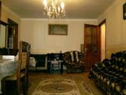 İcarəyə verilir 5 otaqlı 120 m2 köhnə tikili İnşaatçılar m.